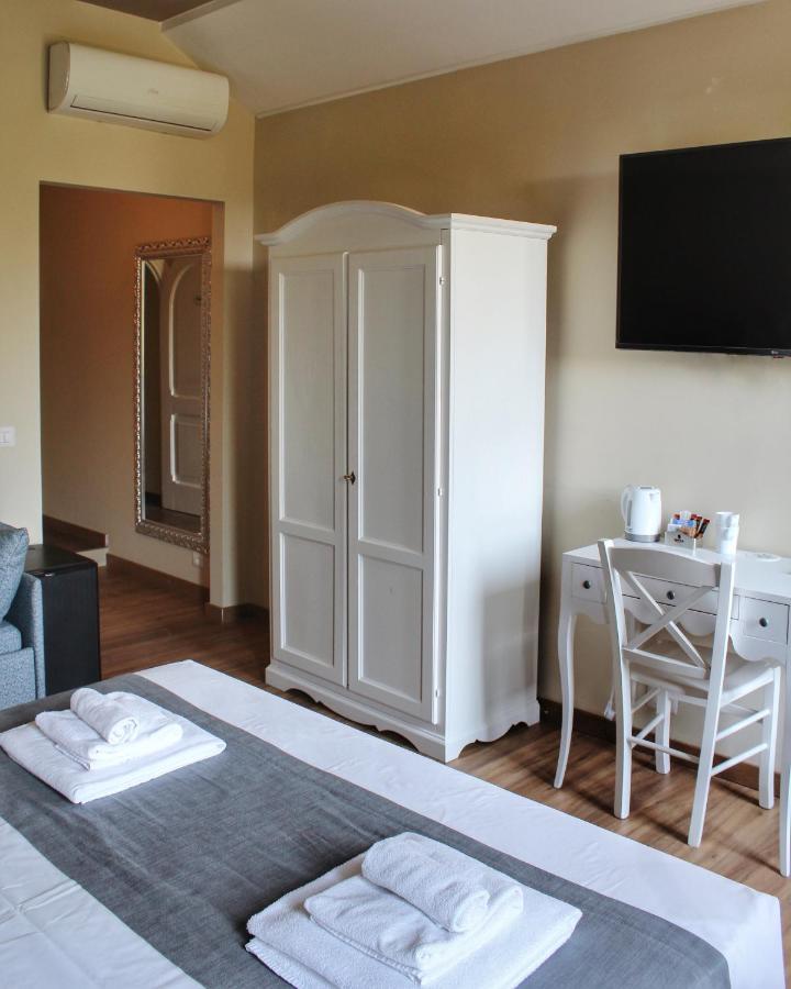 Relais La Fornarina 2 Bed & Breakfast Rome Exterior photo