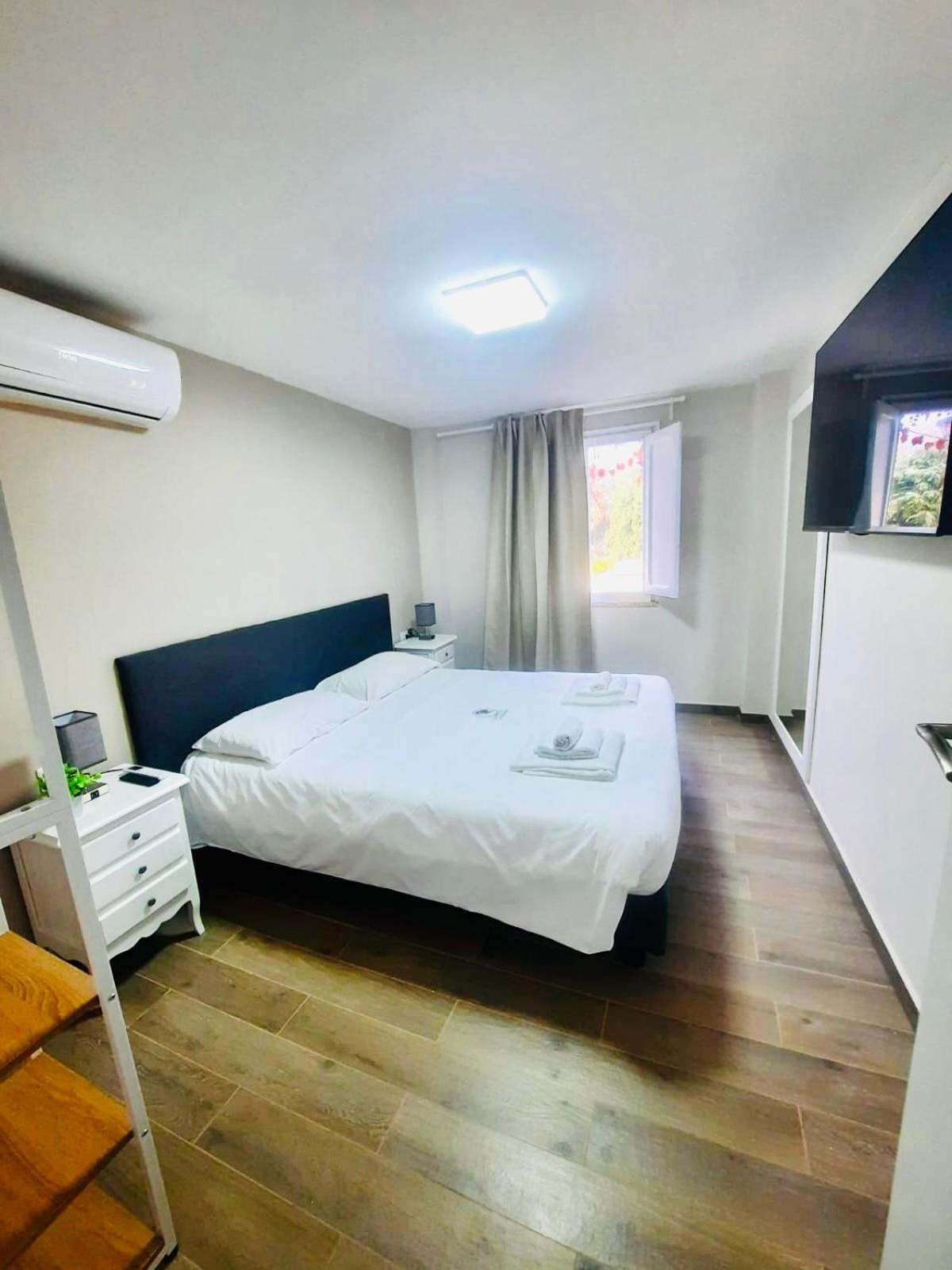 Relais La Fornarina 2 Bed & Breakfast Rome Exterior photo